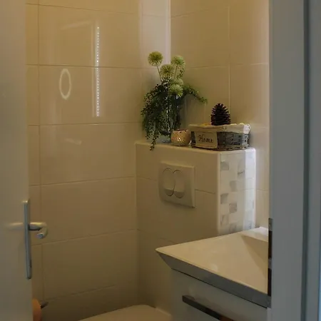 Alex - Two Bedroom