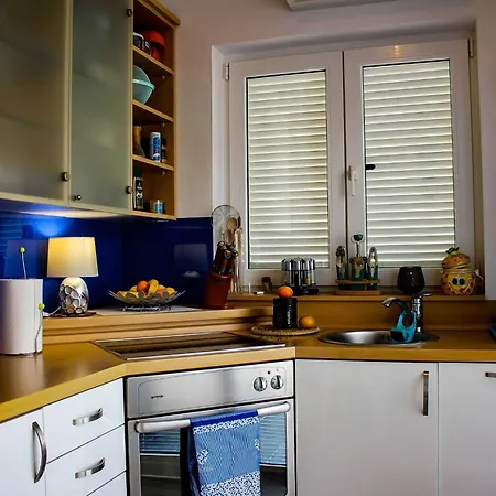 Apartman Alex - Two Bedroom Povljana