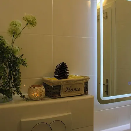 Alex - Two Bedroom Apartman Povljana